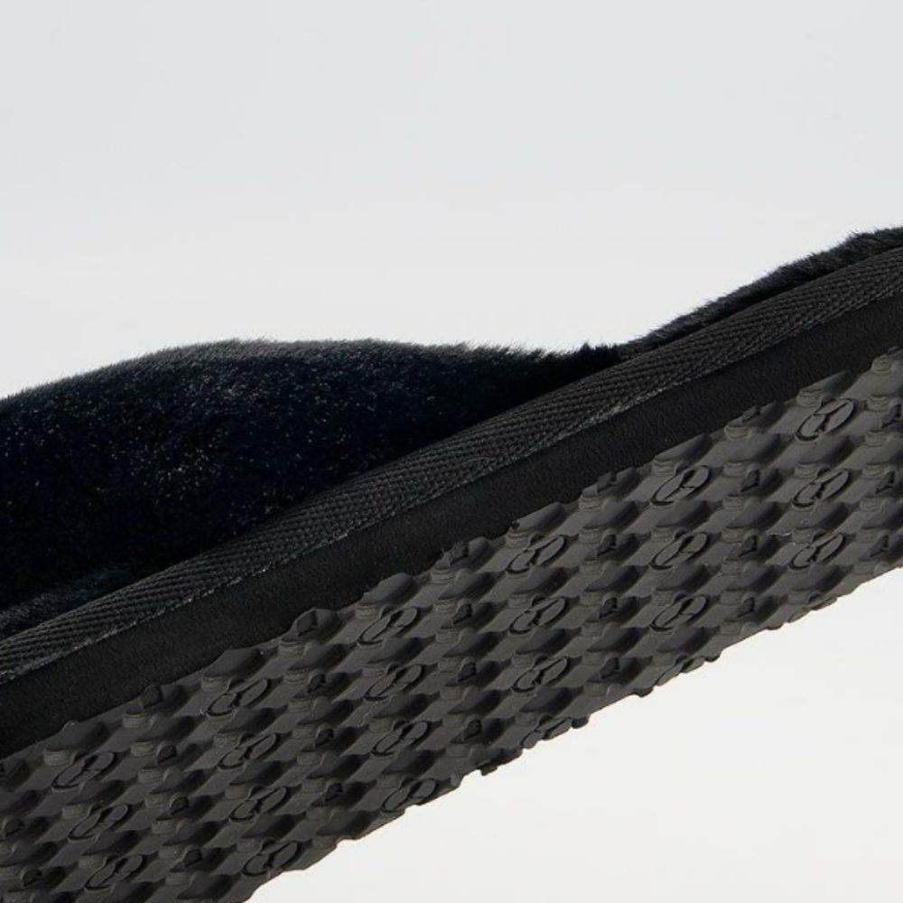 Puma Fluff Flip Slippers Black Team Gold - Picture 7 of 14